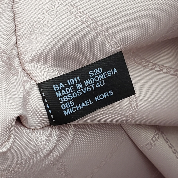 ⚠️LAST 1⚠Michael Kors East West Voyager Tote White - Picture 5 of 10